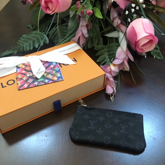 ❌SOLD❌. Louis Vuitton keycles mini lin - Picture 2 of 7